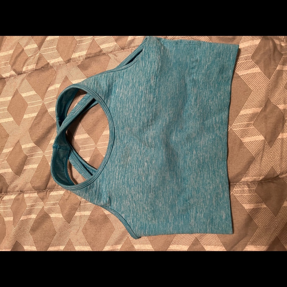 Alphalete sport bra